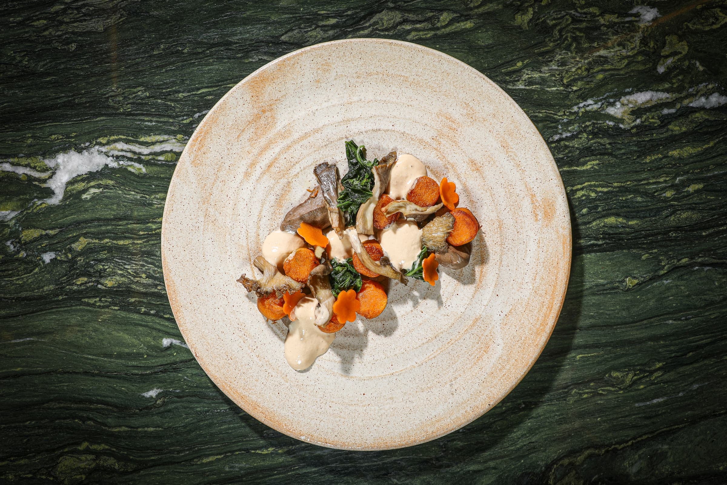 Guided tour & lunch at Palette Restaurant