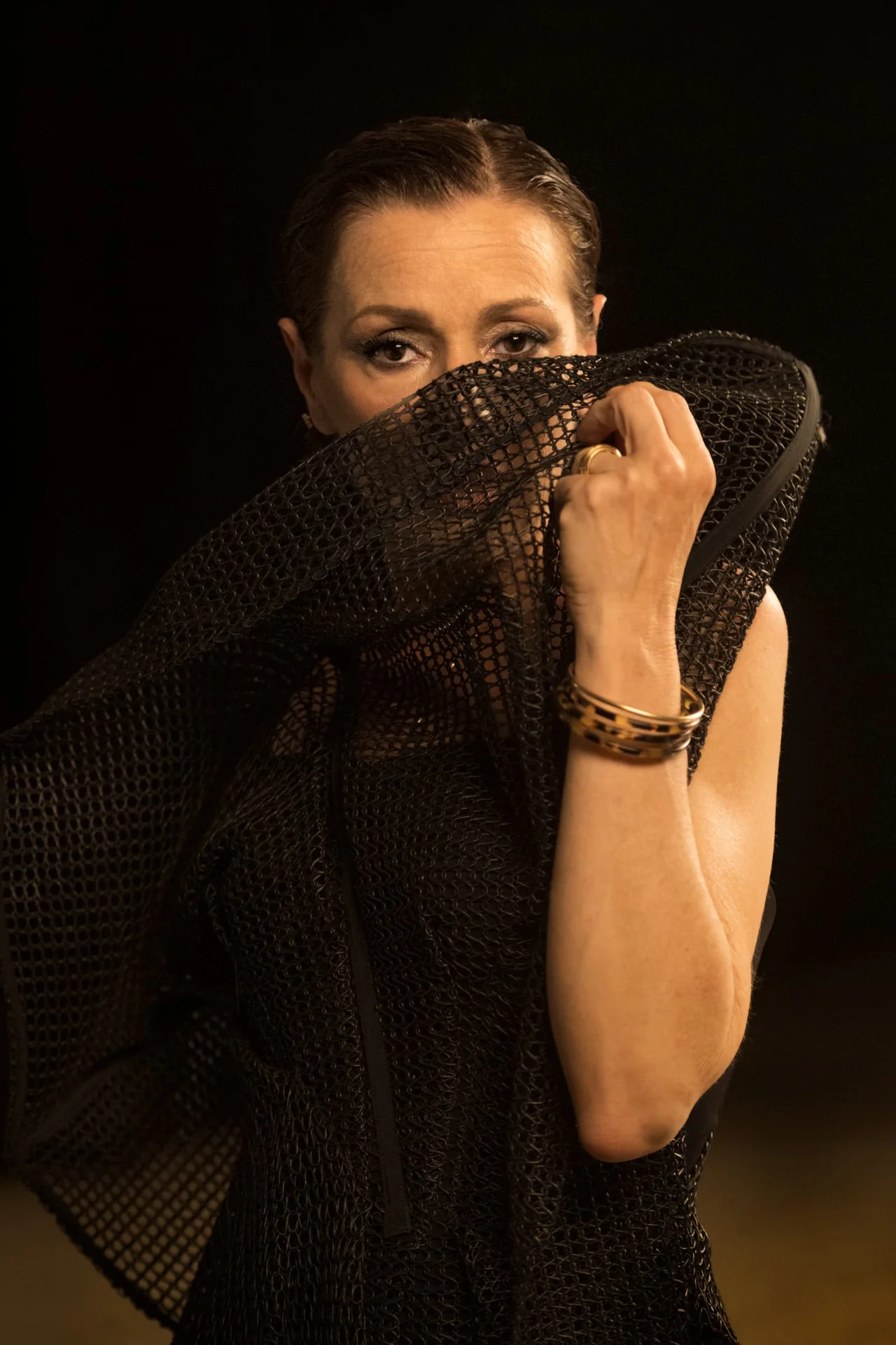 tina-arena-unravel-me-gallery-image-01.jpg