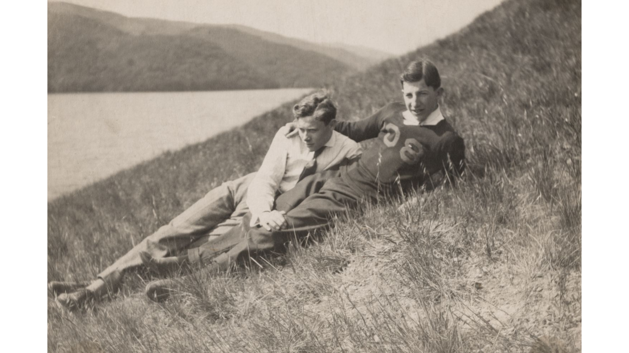 Loving: Photographs of Men in Love 1850s-1950s