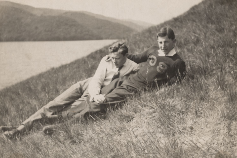 Loving: Photographs of Men in Love 1850s-1950s